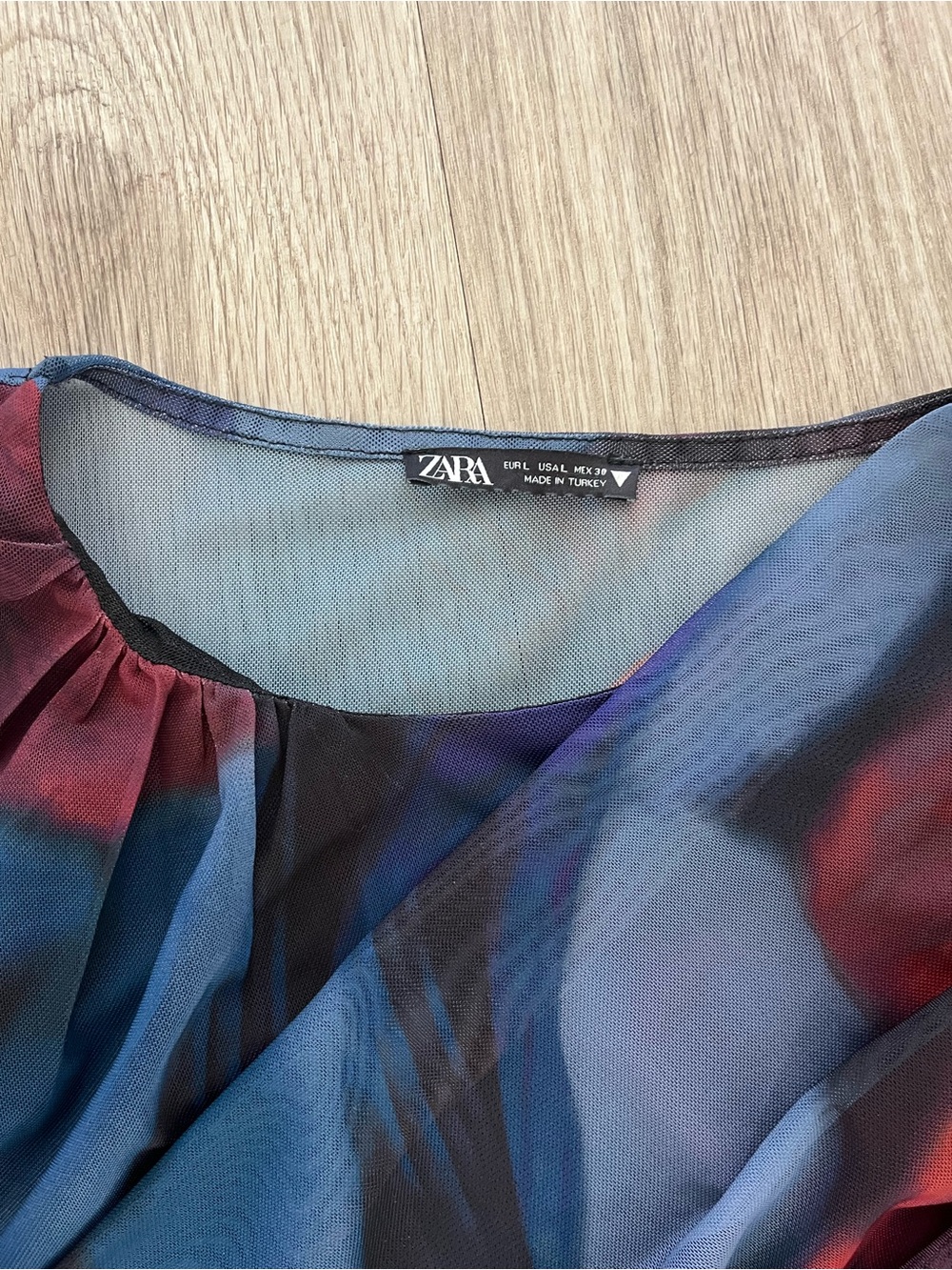 Zara blouse & skirt ruching set - Picture 4 of 6